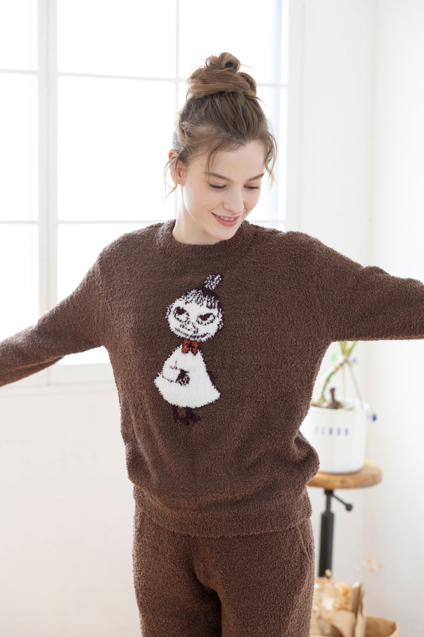 IFMC.ムーミンクルーネックニット
